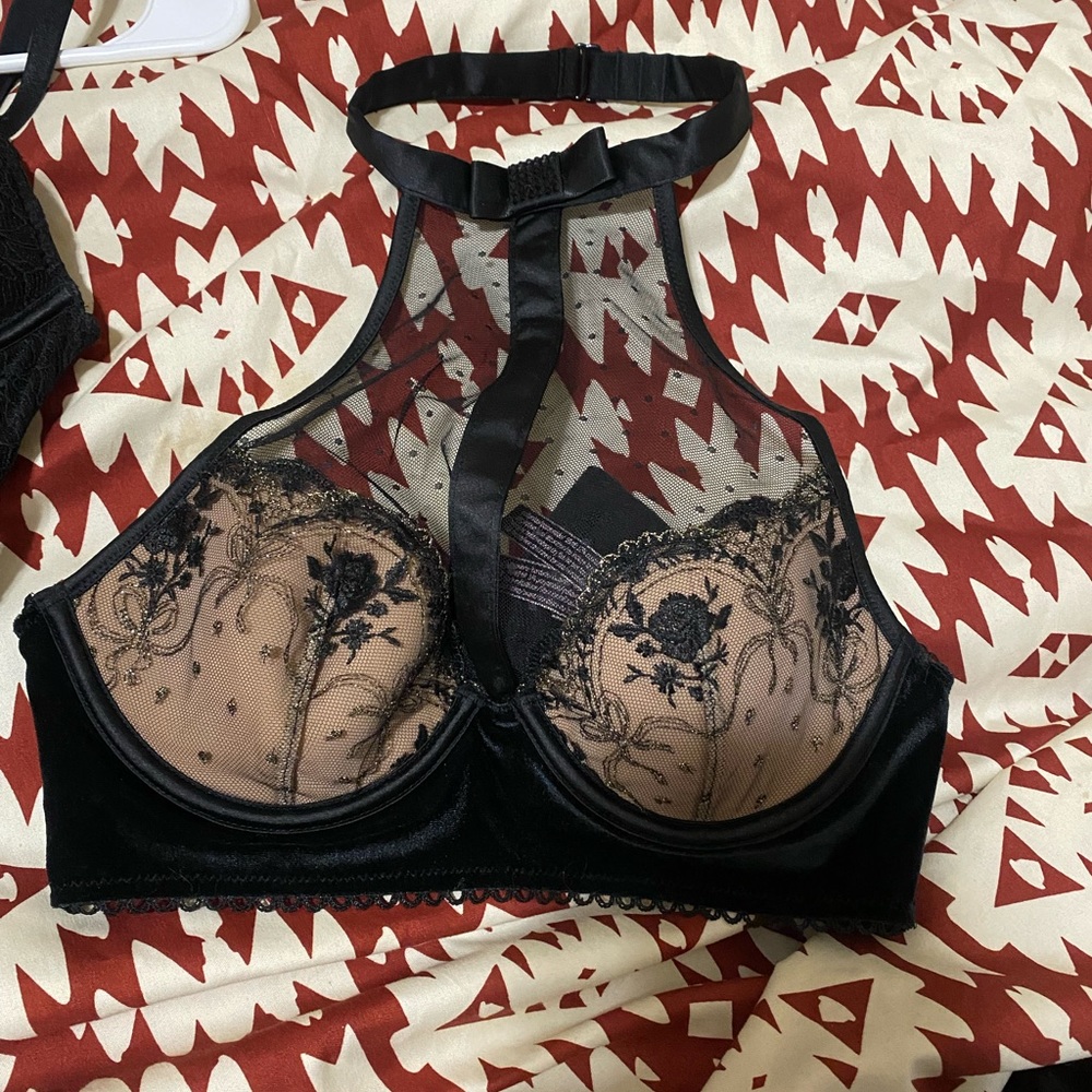 NWT - Victoria’s Secret lingerie